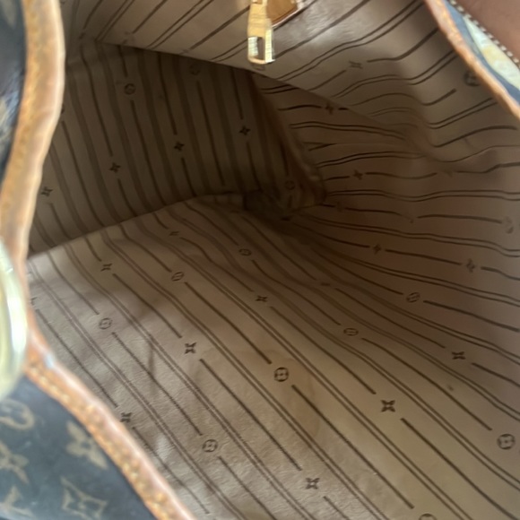 Hand Bag - Picture 5 of 6